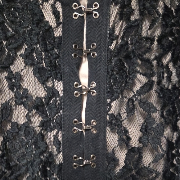 Scully Black Lace Blouse - Picture 5 of 8